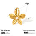 Detail view of gold flower ring with pearl inlay showing 33mm diameter and 6.5g weight specs - Single Layer Sunflower Style (NB-R24287)