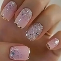 Unghie finte French rosa con glitter argento e bordi dorati per un look raffinato - Stile Colla Gelatina Gialla (CW458)