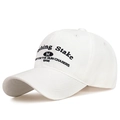Casquette de baseball blanche en coton avec broderie noire et visière incurvée élégante - Réglable / Blanc