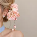 Eleganter rosa Stoffblumen-Haarclip mit Perlenquasten für das Haarstyling von Frauen - 61# Entenschnabel-Clip - Dreifache Blumenquaste / Einzelstück / Rosa