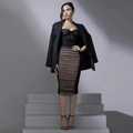 Robe en mesh rayée à décolleté en cœur avec blazer noir pour look de soirée chic - M / Noir