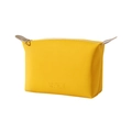 Gele make-uptas van PU-leer met hartlogo en ritssluiting op een witte achtergrond - Dumpling Tas / Standaard / Gembergeel