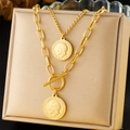 Doppellagige goldene Edelstahlkette mit Münzanhängern und OT-Knebelverschluss - Goldener Doppelschichtiger Münzstil (N3324)