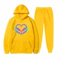 Survêtement deux pièces jaune vif avec sweat à capuche et pantalon à motif cœur arc-en-ciel - S / Jaune-Ailes de Cœur