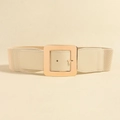 Cintura a corsetto elastica beige con un'ampia fibbia quadrata dorata per abiti - 65cm / Beige