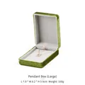 Écrin pendentif en velours vert foncé avec collier fer à cheval, 7,0x9,2x3,5 cm - Grande boîte à pendentif / Vert Herbe