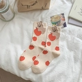 Calcetines beige con lindo patrón jacquard de manzana roja y oso pardo - Talla única / Beige/Oso con Manzana