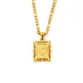 Collana in acciaio inossidabile placcato oro 18K con cornice traforata e lettera C - Lettera C(SP598G-C)