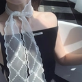 Foulard en dentelle florale blanche avec bords festonnés pour un style élégant - Motif à Losanges Blanc