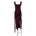 Dettaglio del vestito aderente bordeaux con volant e spacco laterale molto elegante - XS / Borgogna