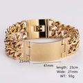 Close-up of golden stainless steel Cuban chain bracelet with dimensions 23cm length - Gold (23cm)