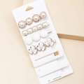 Set de 6 pinzas para el cabello coreanas con patrón de cuadros blancos y negros y perlas - Juego De 6 Piezas De Flores De Perlas (Dorado/Blanco)