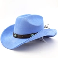 Detail van blauwe suède cowboyhoed met turquoise ornamenten en een leren sierband - M (56-58cm) / Diep hemelblauw