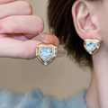 Boucles d'oreilles cœur dorées avec zircon central et entourage de diamants scintillants - 37# Tige en Argent - Clous d'Oreilles Coeur en Zircon Plaqué Or Véritable