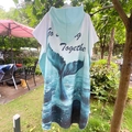 Quick-dry hooded beach poncho with blue whale tail gradient design and front zipper - One Size / Button Style - Whale Tail