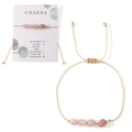 Handgefertigtes verstellbares Chakra-Armband mit rosa Natursteinen und Goldperlen - Rosenquarz