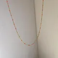 Collier bohème doré avec perles en émail orange et chaîne en acier inoxydable fine - Orange Email (D1145)
