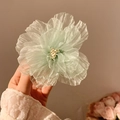 Fermaglio per capelli a fiore in organza verde chiaro con perle bianche per capelli - Stame Verde