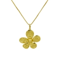 Détail de la chaîne à mailles carrées dorée et pendentif fleur à cinq pétales texturé - Or (DN240721-A)