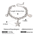Silbernes Edelstahl-Ozeanarmband mit Seestern- und Muschelanhängern in 16,5 cm Länge - Seestern Muschel Armband / Silber JDBW2403022-S