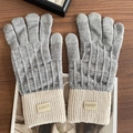 Winter knitted touchscreen gloves in grey and off-white with cute leather label - Patchwork Touchscreen / Gray