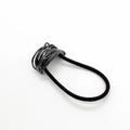 Coletero negro minimalista con adorno de metal negro mate de forma irregular - Pequeño / Color gunmetal