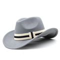Dettaglio di un cappello in feltro grigio con nastro a righe e tesa curva cowboy - M (56-58cm) Regolabile / Grigio chiaro