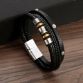 Mehrlagiges Herren-Lederarmband in Schwarz mit silbernen und goldenen Glücksperlen und Magnetverschluss - 21cm / Schwarz