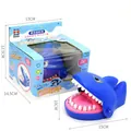 Grande squalo giocattolo blu scuro che morde le dita con confezione regalo inclusa - Grande Squalo (Scatola con finestra)