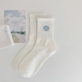 Off-white geribbelde kousen met blauwe smiley-borduring in Koreaanse minimalistische stijl - Eén maat / Blauwe Smile Face