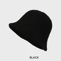 Chapeau bob d'hiver noir en laine d'agneau synthétique avec texture tricotée élégante - M (54-58cm) / Noir