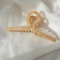Beige marble pattern acetate hair claw clip with a twisted design and gold metal spring - Apricot Yellow