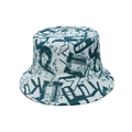 Dettaglio della stampa graffiti e della trama in cotone sul cappello a secchiello bianco - Bianco con graffiti ciano (E)
