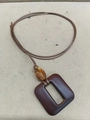 Collier ethnique vintage Maillard avec pendentif évidé marron et perle ambrée - 56# Collier-Café