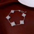 Bracciale in argento con ciondoli a quadrifoglio in zirconi e catenina regolabile rifinita - Bianco Argento (27#)