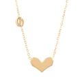 Elegante collar de acero inoxidable dorado con colgante de corazón y detalle único en forma de C - Colgante de Corazón Geométrico 3D con Letra e (KN236404-HM) / Dorado