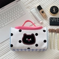 Gepunktete Katzen-Kosmetiktasche mit blauem Karomuster und rosa Tragegriff - Punktierte Katze