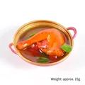 Miniatur Geschmortes Hähnchen Modell in rosa-goldener Pfanne für Puppenhaus - Durchmesser 5.5cm / Entenbein