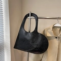 Black crocodile pattern heart-shaped tote bag in premium faux leather with large capacity - Black