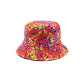 Dettaglio del cappello pescatore tie-dye a spirale con cuciture multiple sulla tesa - M (56-58cm) / Vibrante Rosso Giallo Verde Blu Radiale Tie-Dye (06)