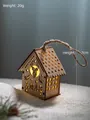 Leuchtende Weihnachts-Holzhütte mit Rentier-Schnitzerei und warmem LED-Licht - Mini-Elchkopf