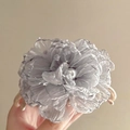 Pinza para el pelo vintage francesa con flor de organza gris y perla central - Gris Humo