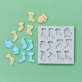Molde navideño de silicona con 12 cavidades para repostería DIY de calcetines y guantes - Estilo Navideño de 12 Cavidades / Blanco