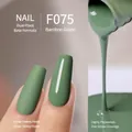 Vernis gel F075 vert bambou avec finitions mate et brillante en formule végétale - F075 Vert Bambou