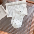 Chaussettes courtes en coton blanc pour femmes avec pois marron et étiquette 'Nice' - Taille unique / Blanc