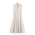 Détail de la robe chemise sans manches en lin avec col à revers et poches à rabat - XS / Abricot