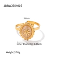 Verstelbare gouden roestvrijstalen ring met roze ovale steen en sterreliëf - Sterren ring (JDRW2304016)