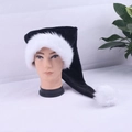 Extra lange 75 cm schwarze Plüsch-Weihnachtsmütze mit weißem Webpelzrand am Schaufensterpuppe - Schwarz