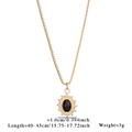 Collana in acciaio dorato con ciondolo ovale in pietra nera e bordo a raggiera - Ovale Nero/B