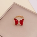 Anillo ajustable de mariposa dorada con alas de circón rojo y pequeños diamantes - Rojo